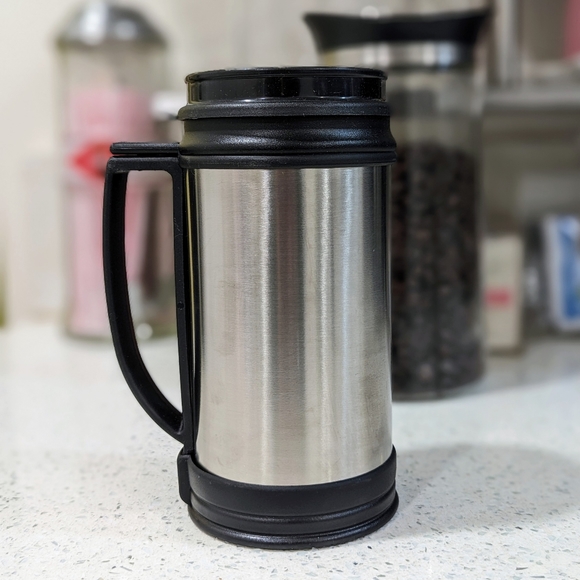 Stanley Classic Stainless Steel Tumbler Travel Cup - Picture 2 of 5
